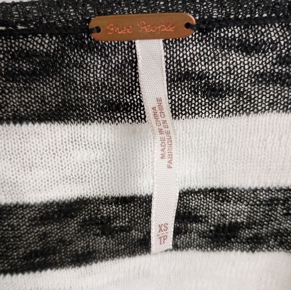 Free People Silk/Linen/Cotton Stripe Top in Blk/White Stripe Combo XS 🖤 🤍 - Picture 4 of 5